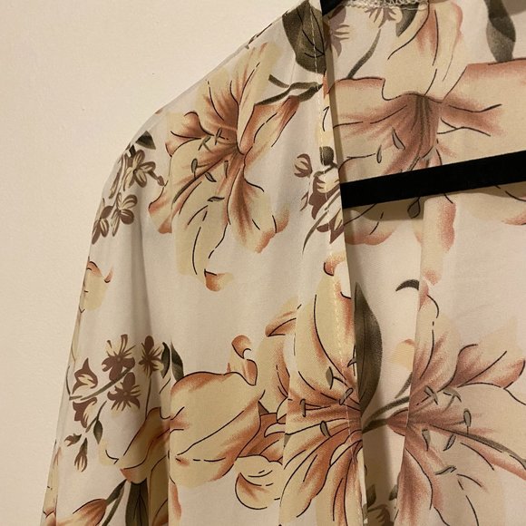 Silky Flowy Robe/Cover up - Picture 3 of 6